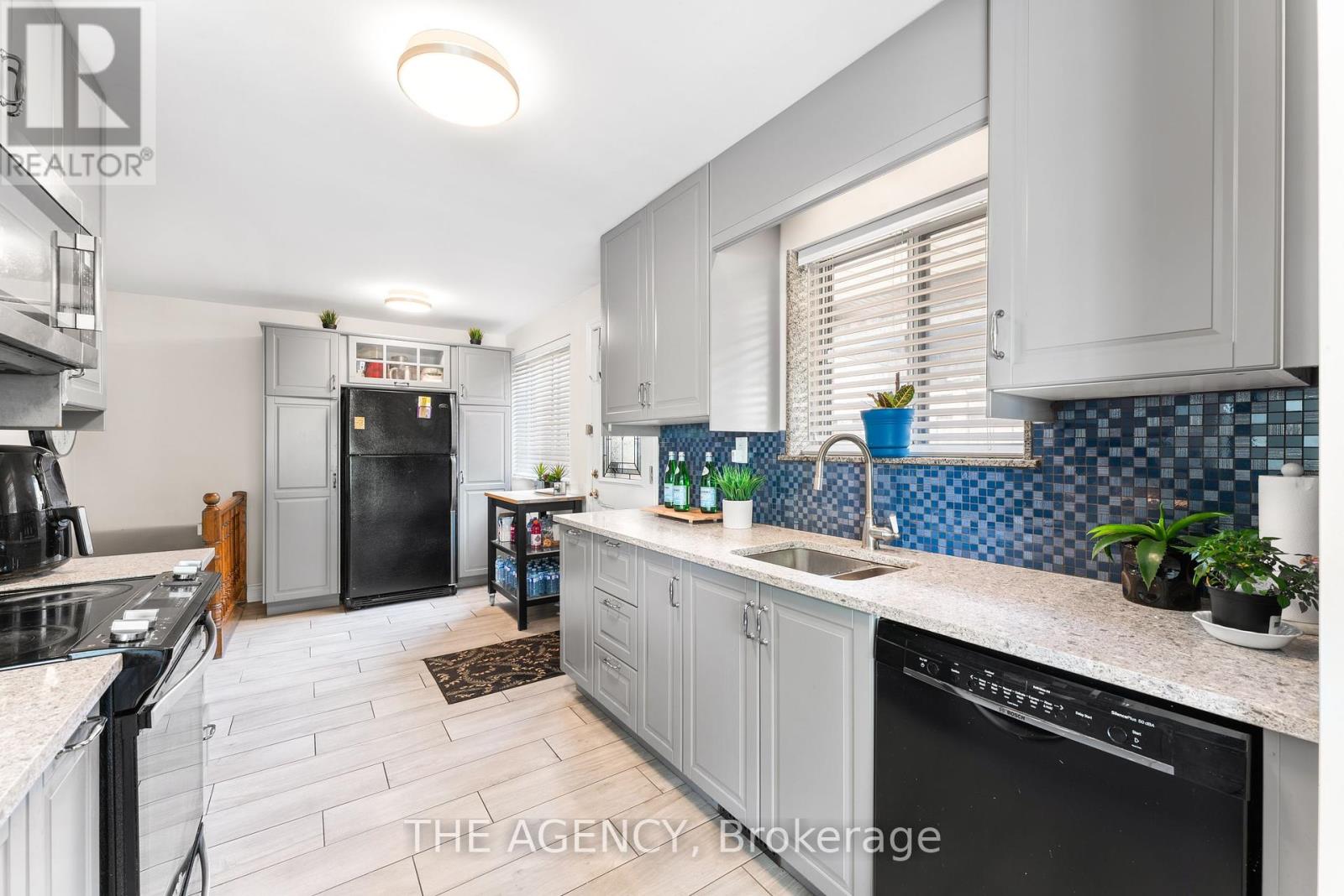 65 Barkwin Drive, Toronto, Ontario  M9V 2W5 - Photo 12 - W12428637