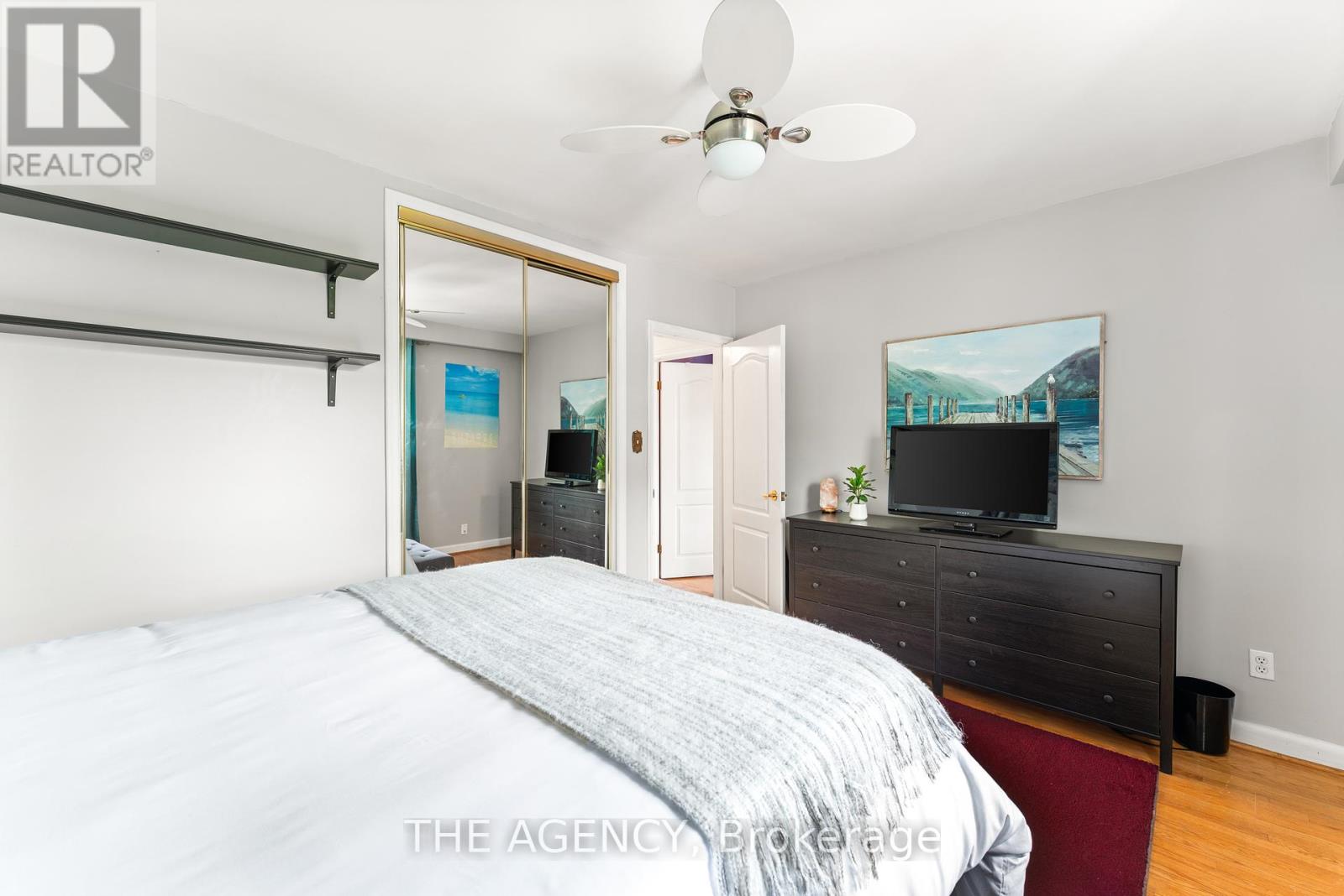 65 Barkwin Drive, Toronto, Ontario  M9V 2W5 - Photo 20 - W12428637