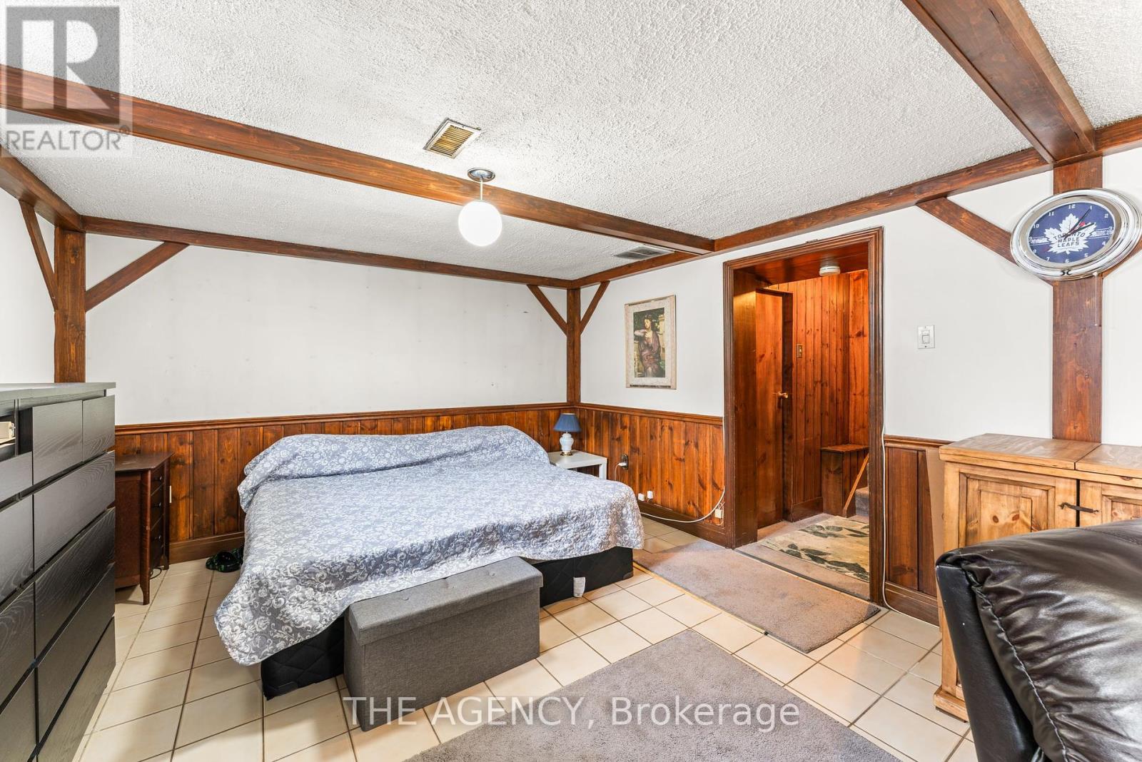 65 Barkwin Drive, Toronto, Ontario  M9V 2W5 - Photo 24 - W12428637