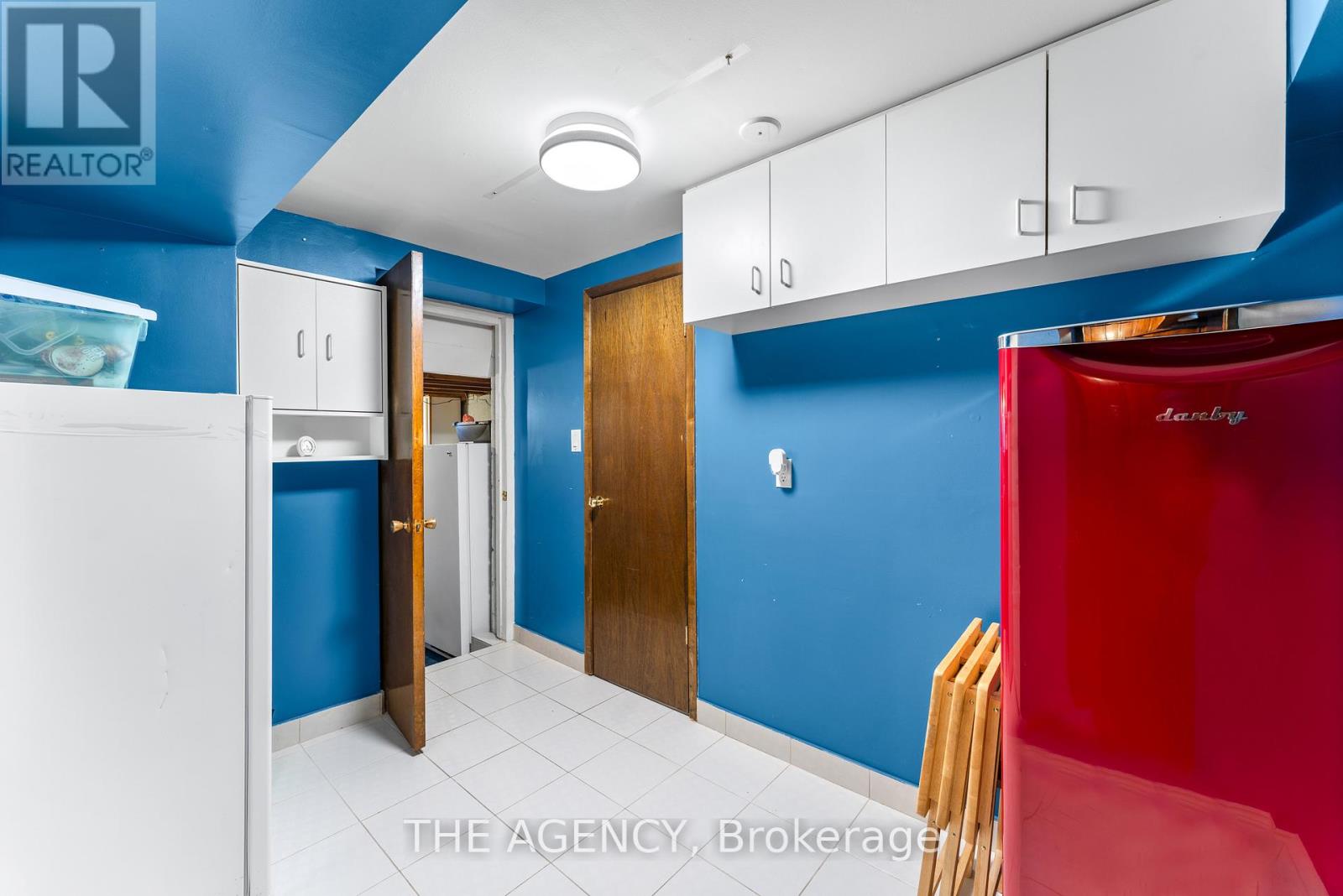 65 Barkwin Drive, Toronto, Ontario  M9V 2W5 - Photo 27 - W12428637