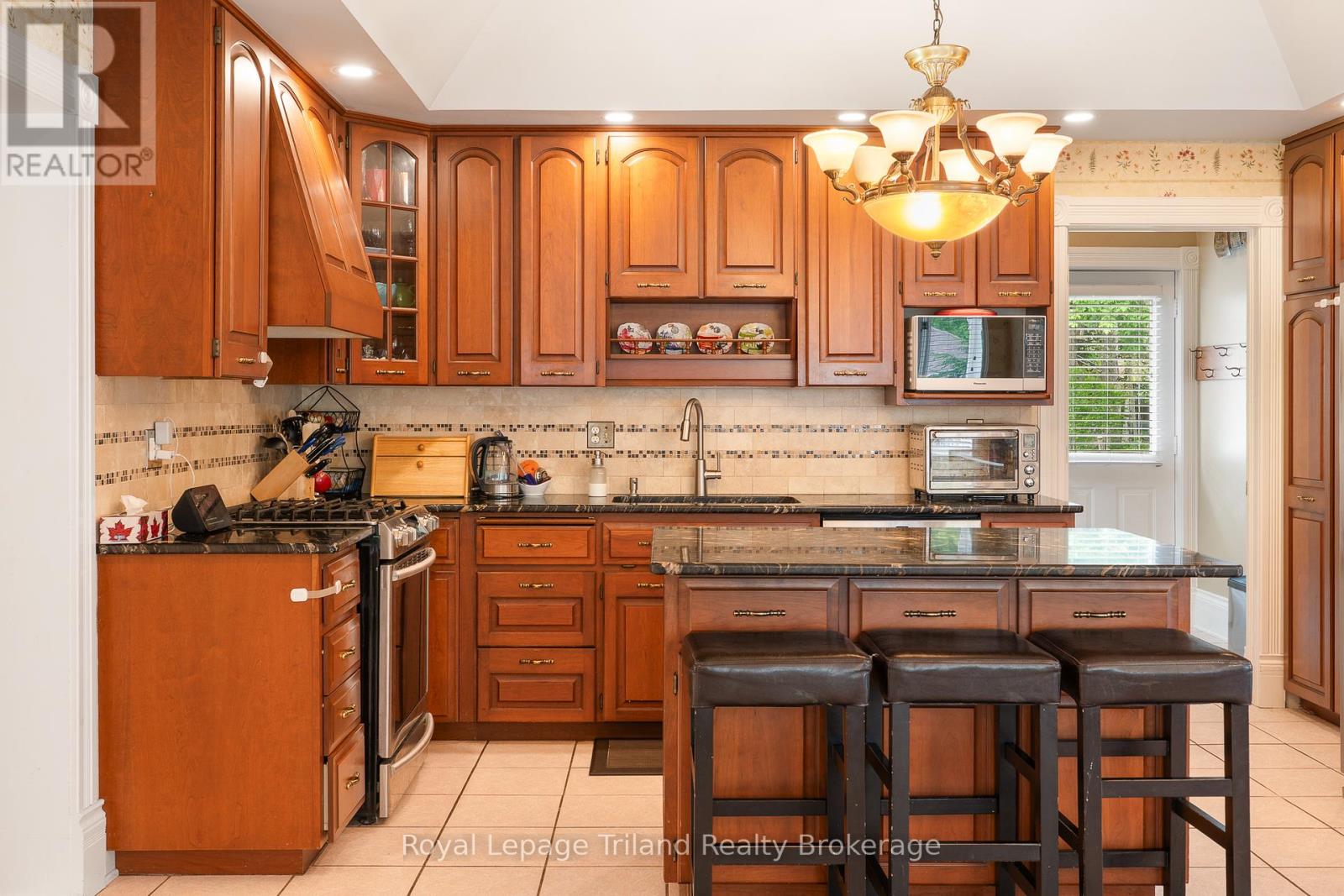 505 Devonshire Avenue, Woodstock, Ontario  N4S 5P5 - Photo 18 - X12428791