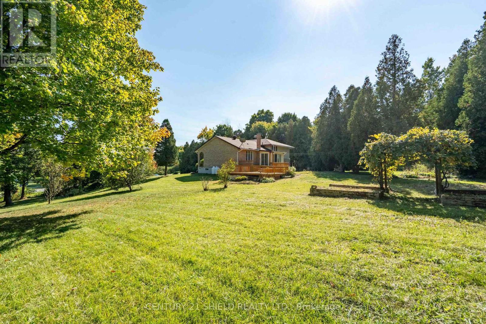 18915 Glen Road, South Glengarry, Ontario  K0C 2J0 - Photo 3 - X12428684