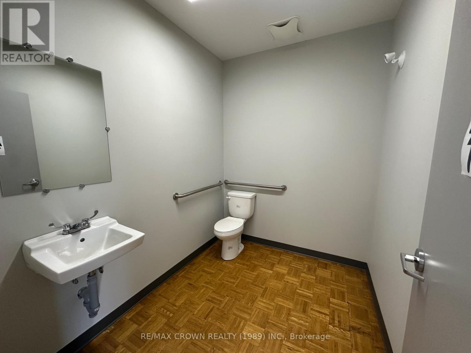 4 - 150 First Avenue W, North Bay, Ontario  P1B 3B9 - Photo 12 - X12428680