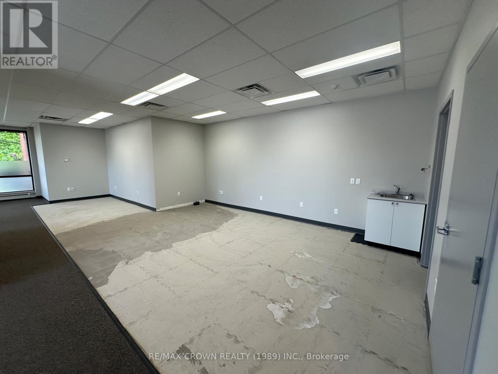 4 - 150 First Avenue W, North Bay, Ontario  P1B 3B9 - Photo 6 - X12428680