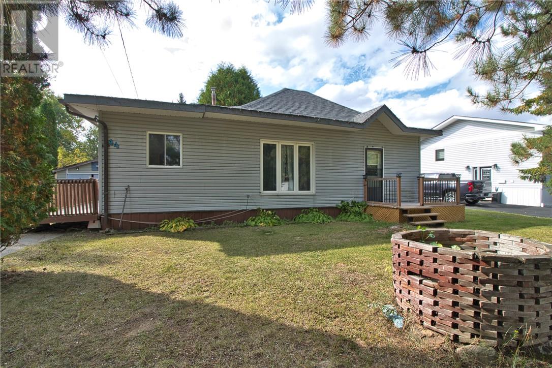 44 Fifth Avenue, Coniston, Ontario  P0M 1M0 - Photo 24 - 2124905