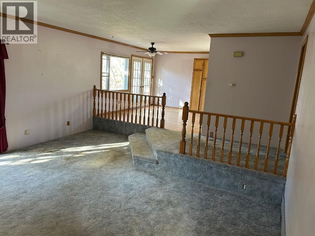 210 5 Street, Warner, Alberta  T0K 2L0 - Photo 10 - A2259444