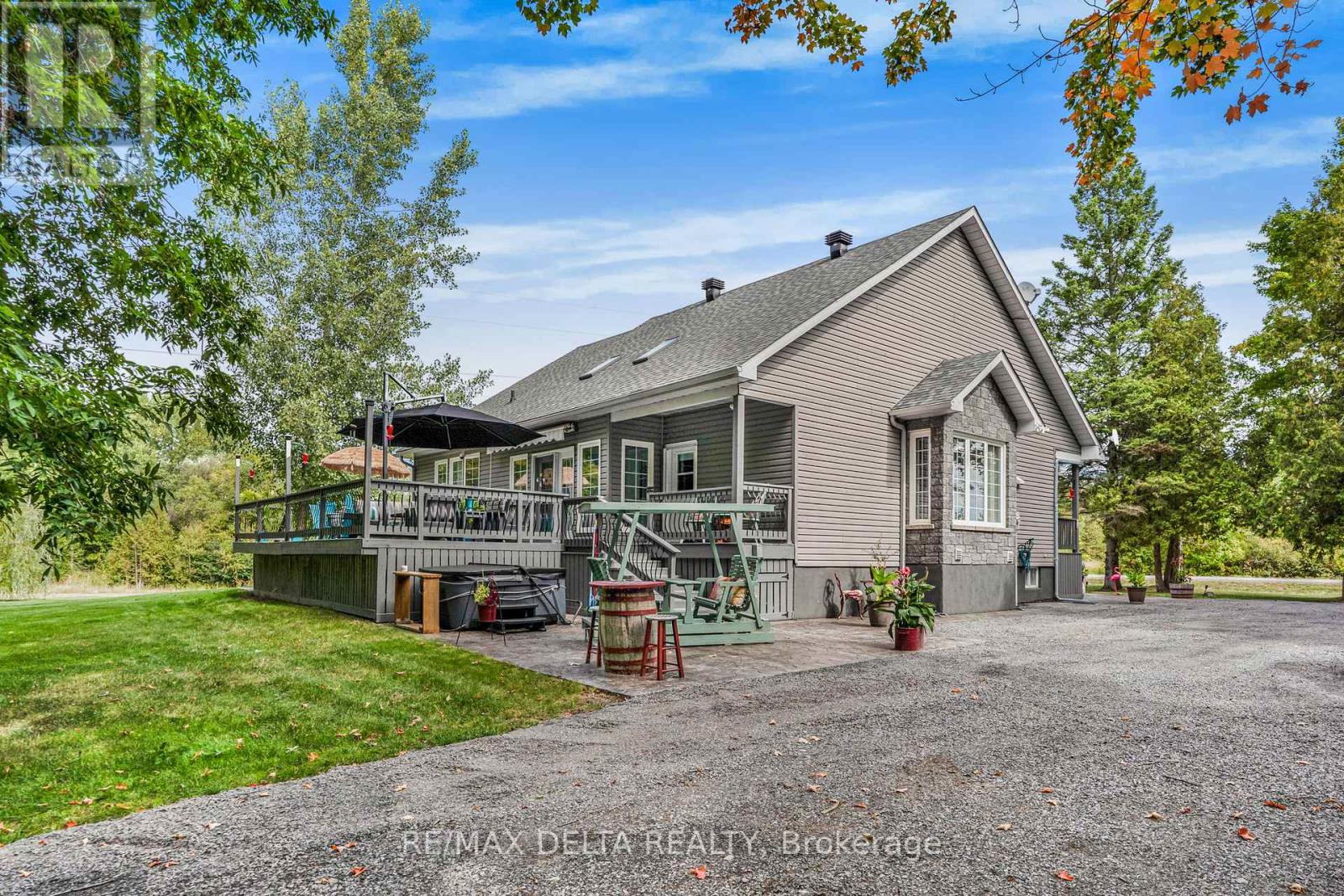 4688 Avonmore Road, South Stormont, Ontario  K0C 1P0 - Photo 27 - X12401542