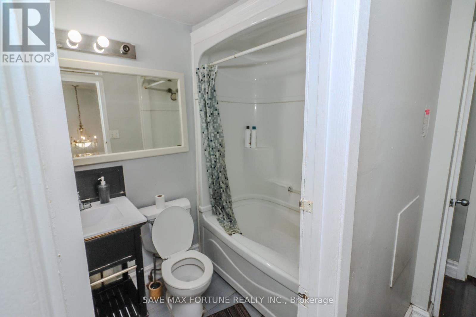 9 - 116 Notch Hill Road, Kingston, Ontario  K7M 2X1 - Photo 5 - X12424113