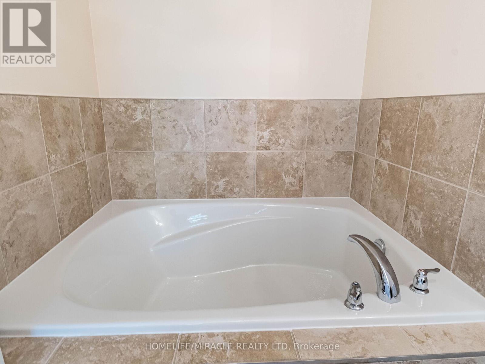 # 143 - 1035 Victoria Road S, Guelph, Ontario  N1L 0H5 - Photo 32 - X12428617