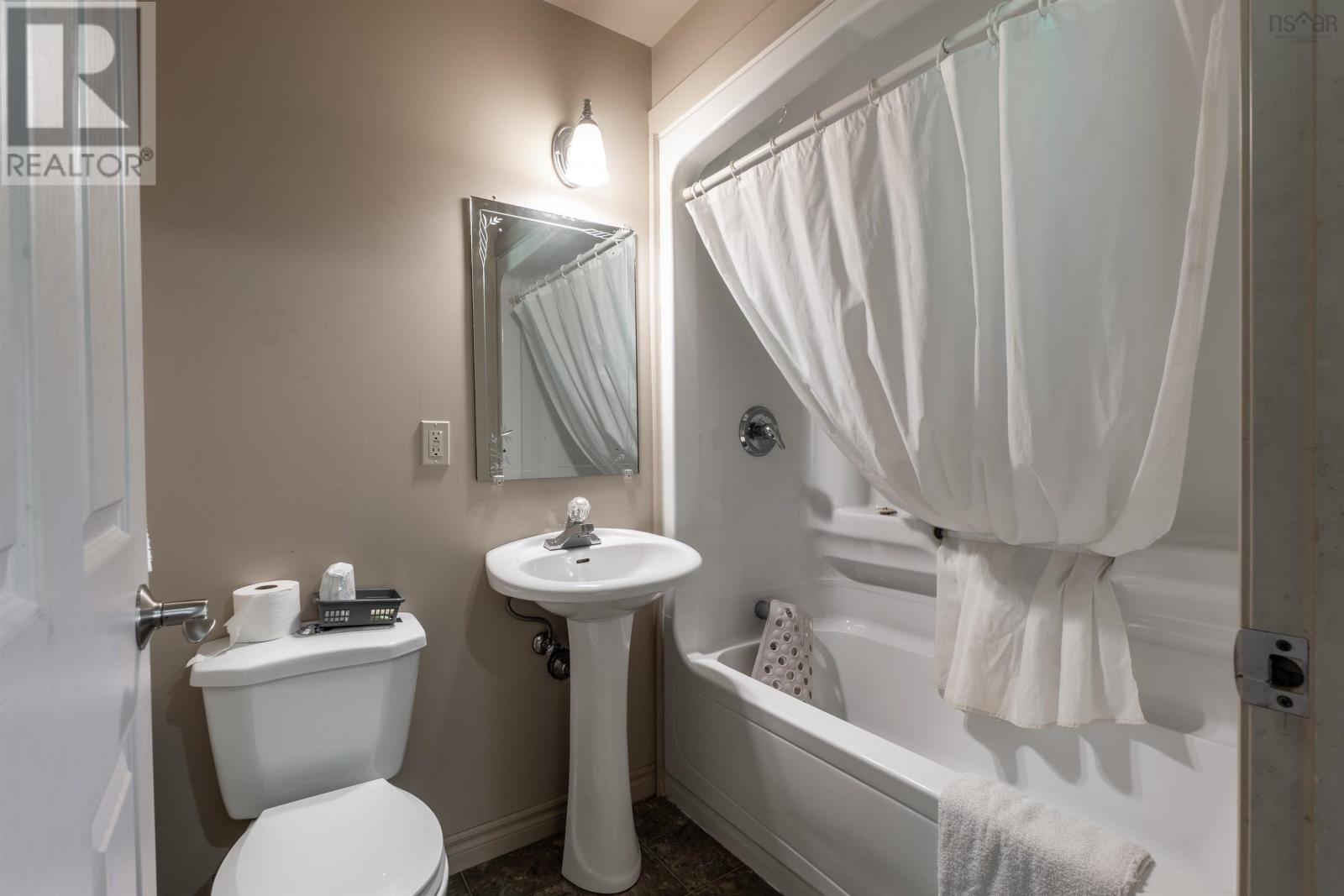 2116 Highway 1, Falmouth, Nova Scotia  B0P 1L0 - Photo 14 - 202510987