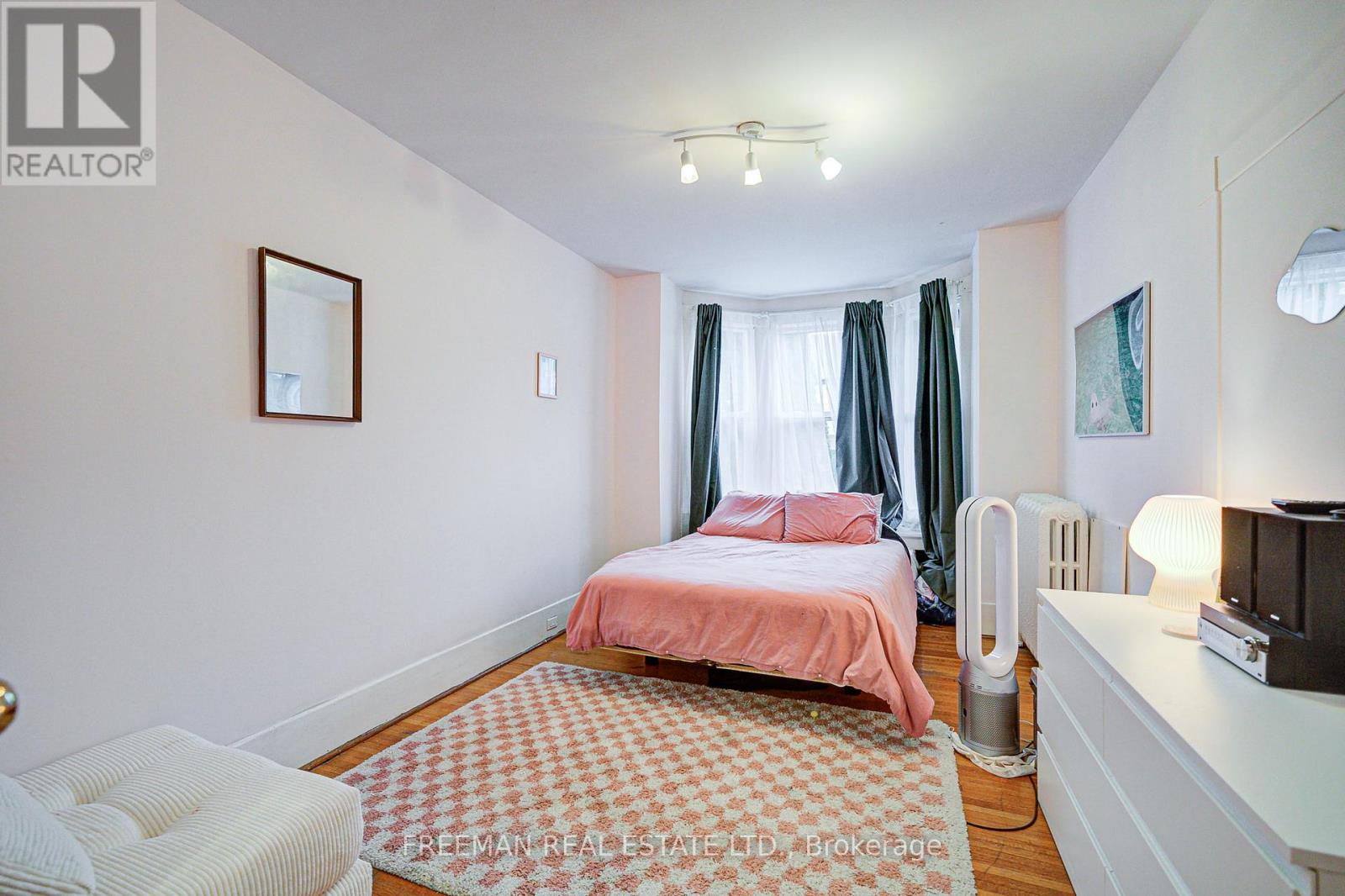 246 Euclid Avenue, Toronto, Ontario  M6J 2K2 - Photo 9 - C12427286