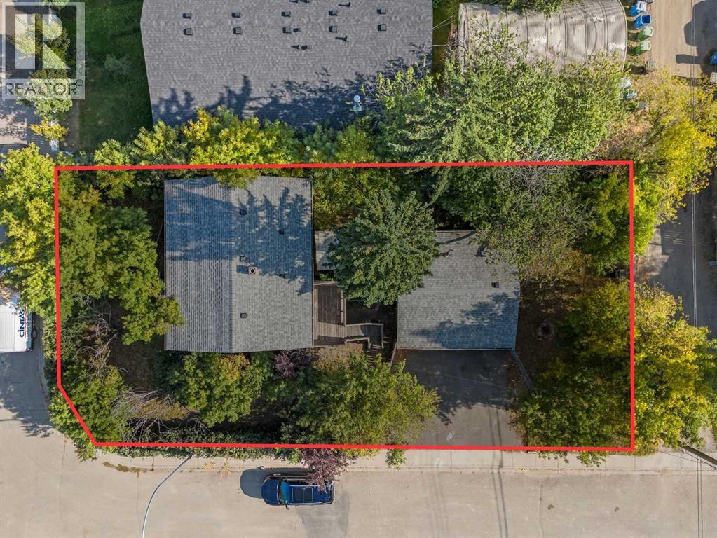 8039 36 Avenue Nw, Calgary, Alberta  T3B 1V8 - Photo 2 - A2258465