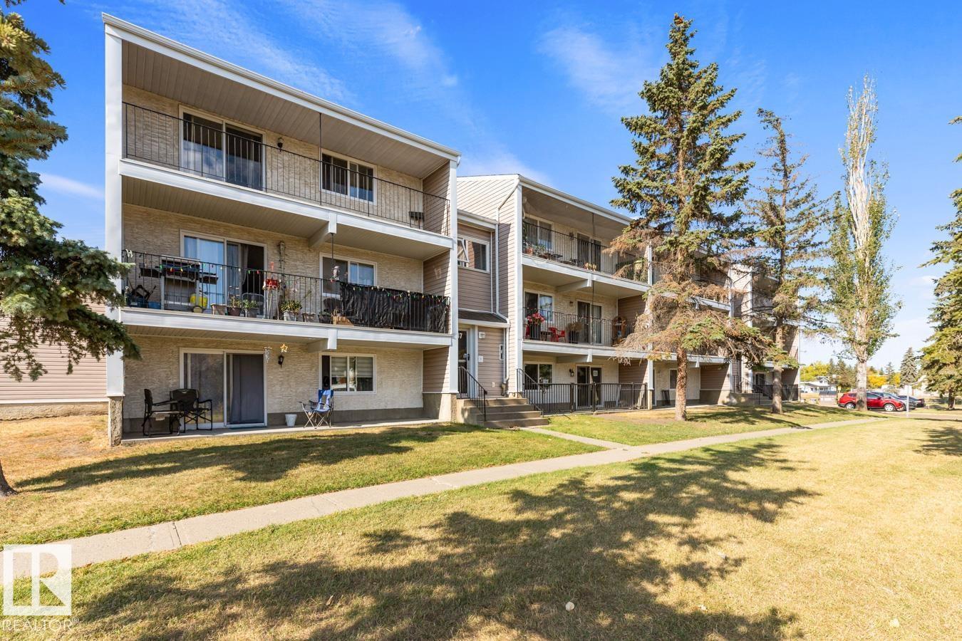 #5 3847 76 ST NW, Edmonton, Alberta