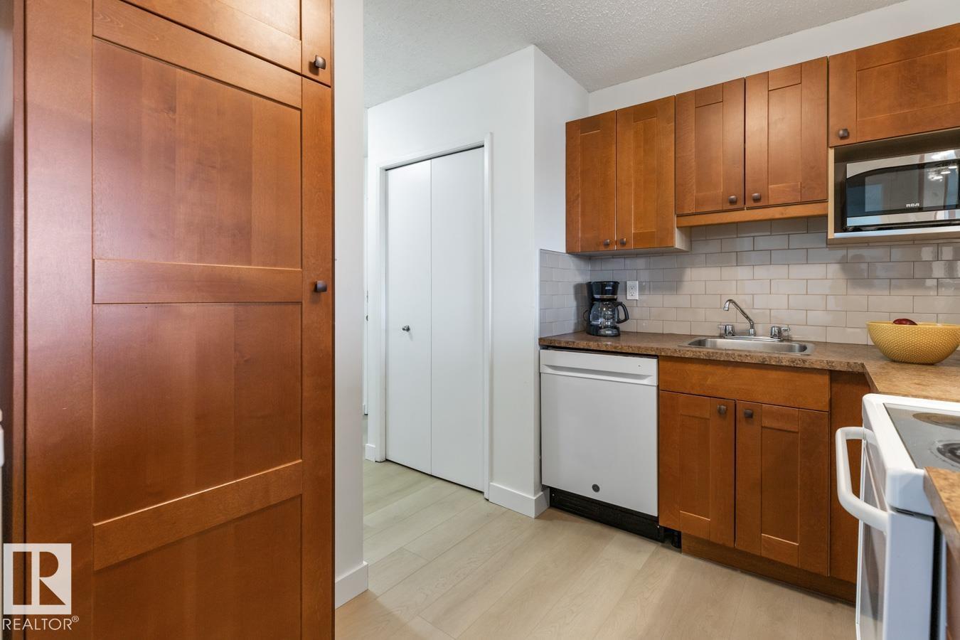 #5 3847 76 St Nw, Edmonton, Alberta  T6K 2P9 - Photo 7 - E4459657
