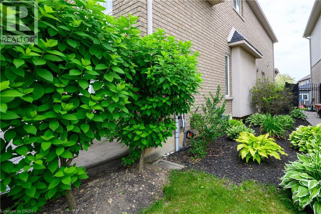 38 Sunbeam Drive, Hamilton, Ontario  L9B 2X9 - Photo 50 - 40773929
