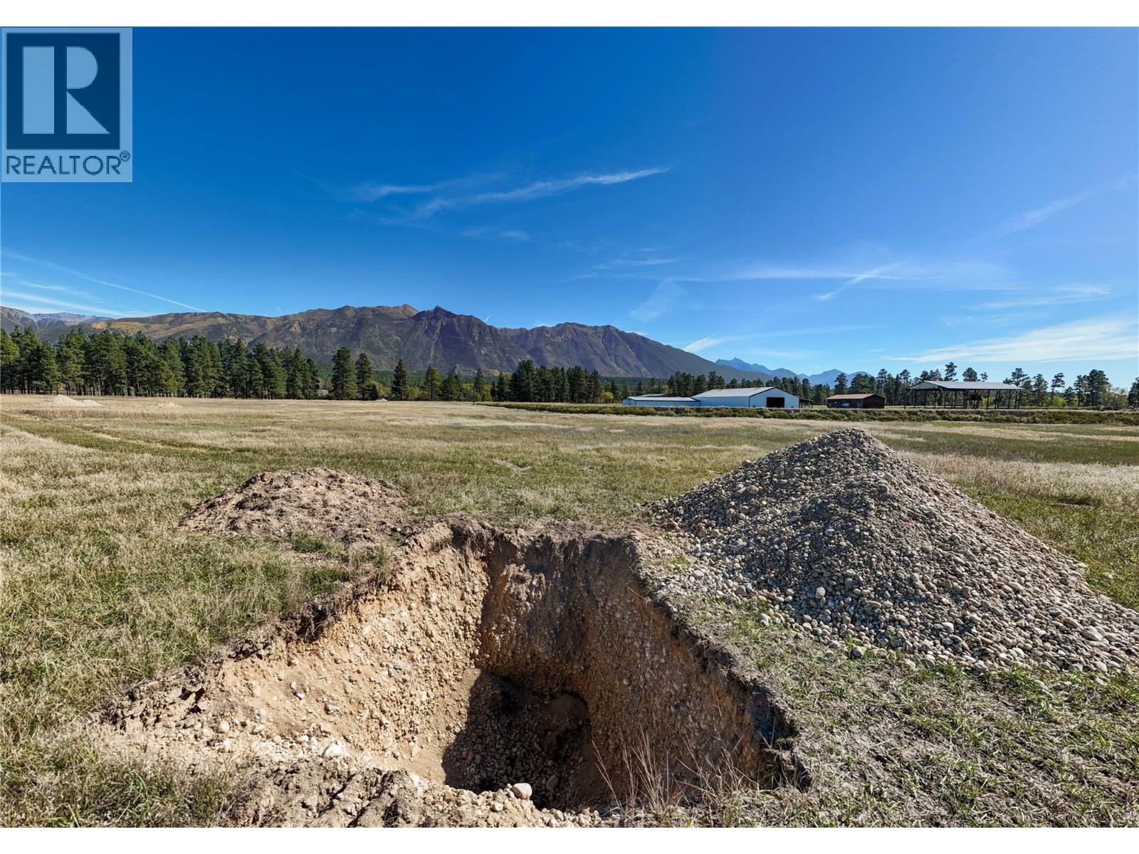 7055 93/95 Highway, Wasa, British Columbia  V0B 2K0 - Photo 79 - 10364005