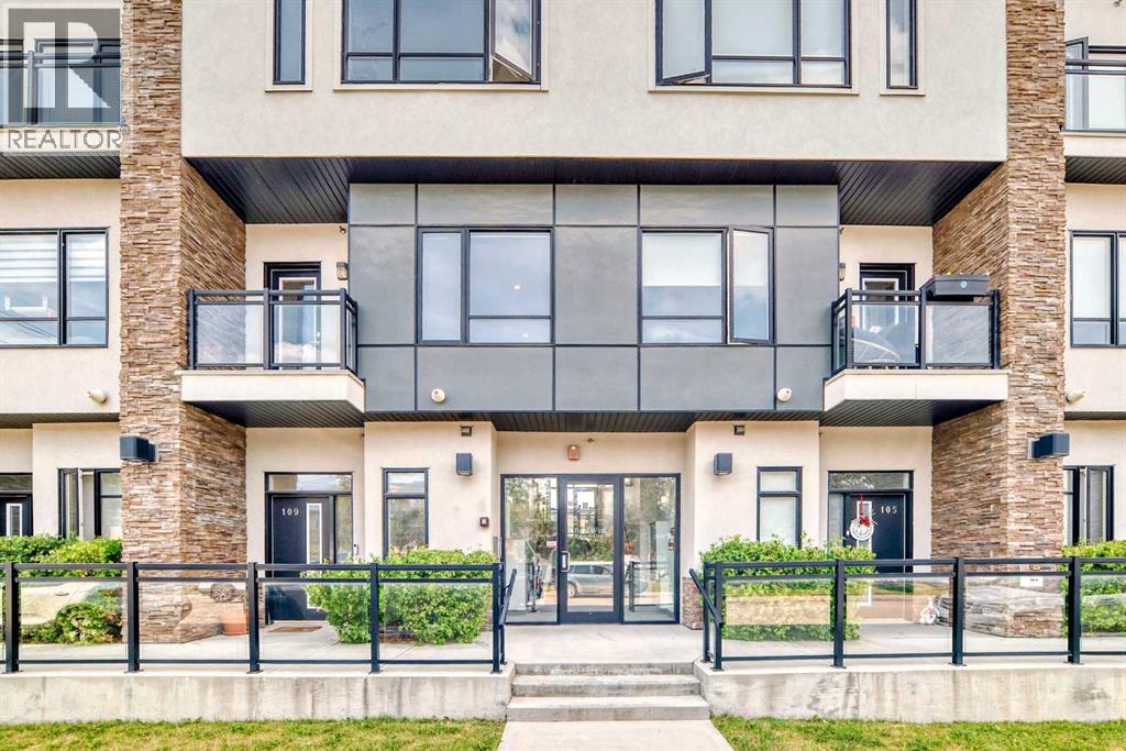 109, 15 Rosscarrock Gate Sw, Calgary, Alberta  T3C 1E6 - Photo 3 - A2232714
