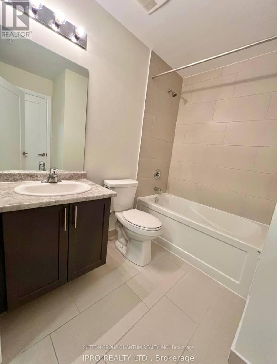 909 - 16 Concord Place, Grimsby, Ontario  L3M 0J1 - Photo 5 - X12425211