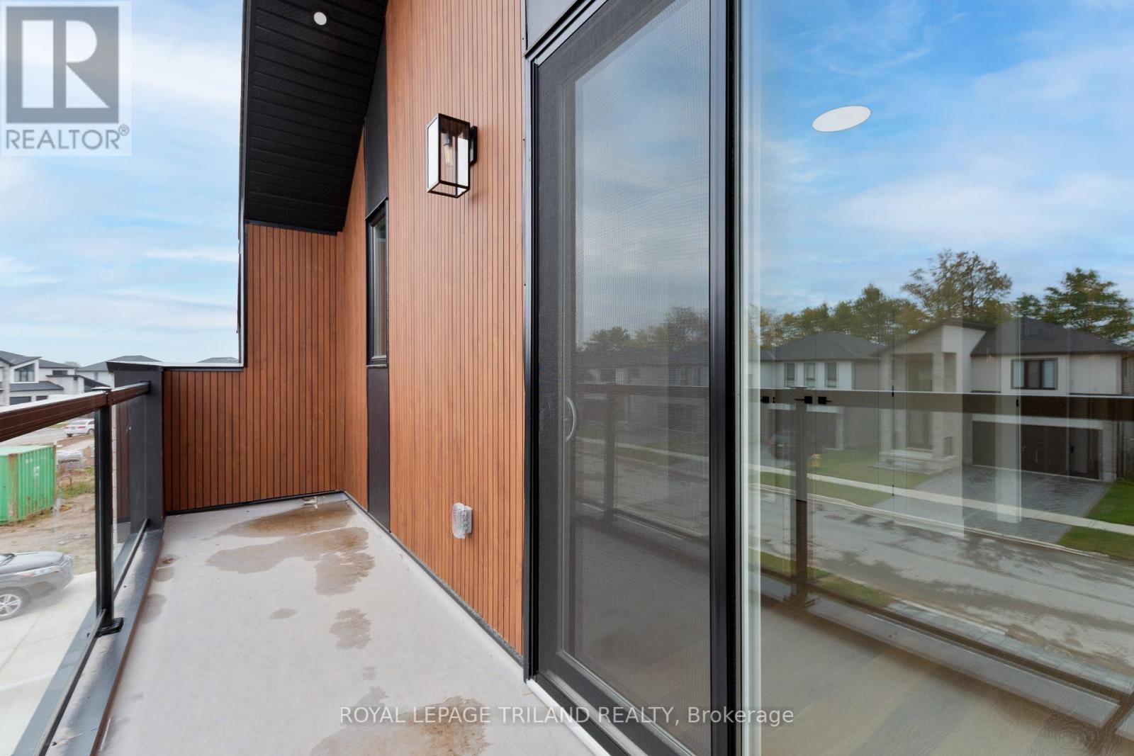3931 Big Leaf Trail, London South (South V), Ontario  N6P 0A3 - Photo 45 - X12428840