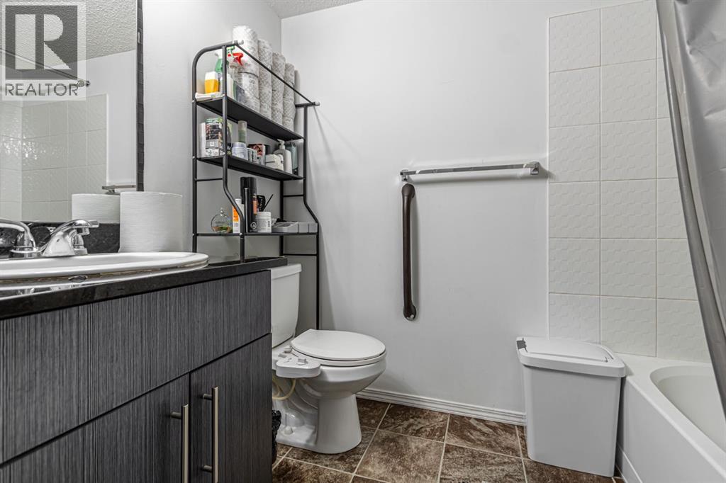 117, 15 Saddlestone Way Ne, Calgary, Alberta  T3J 0S3 - Photo 13 - A2257585