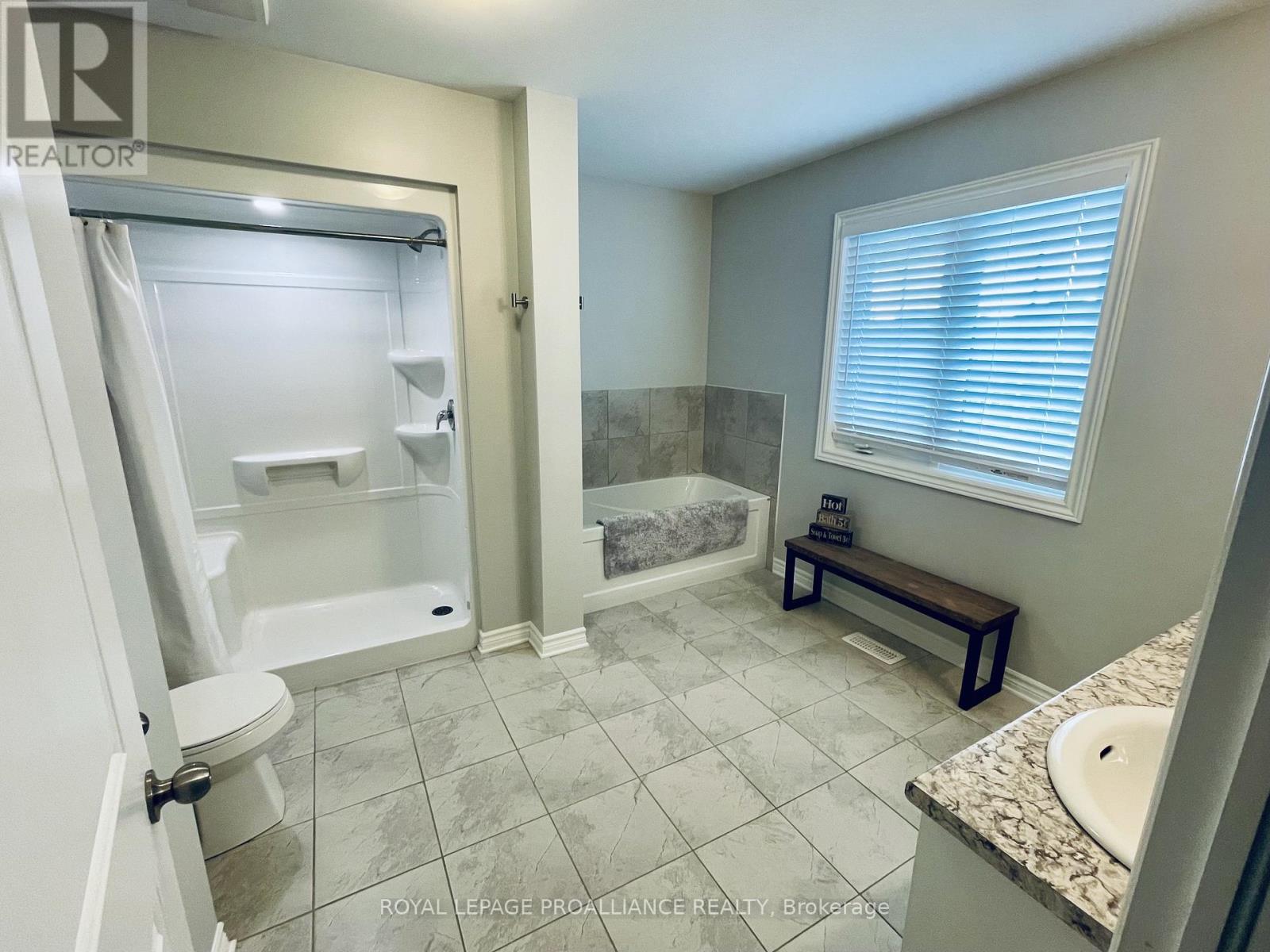 54 Brennan Crescent, Loyalist (Odessa), Ontario  K0H 2H0 - Photo 22 - X12425405