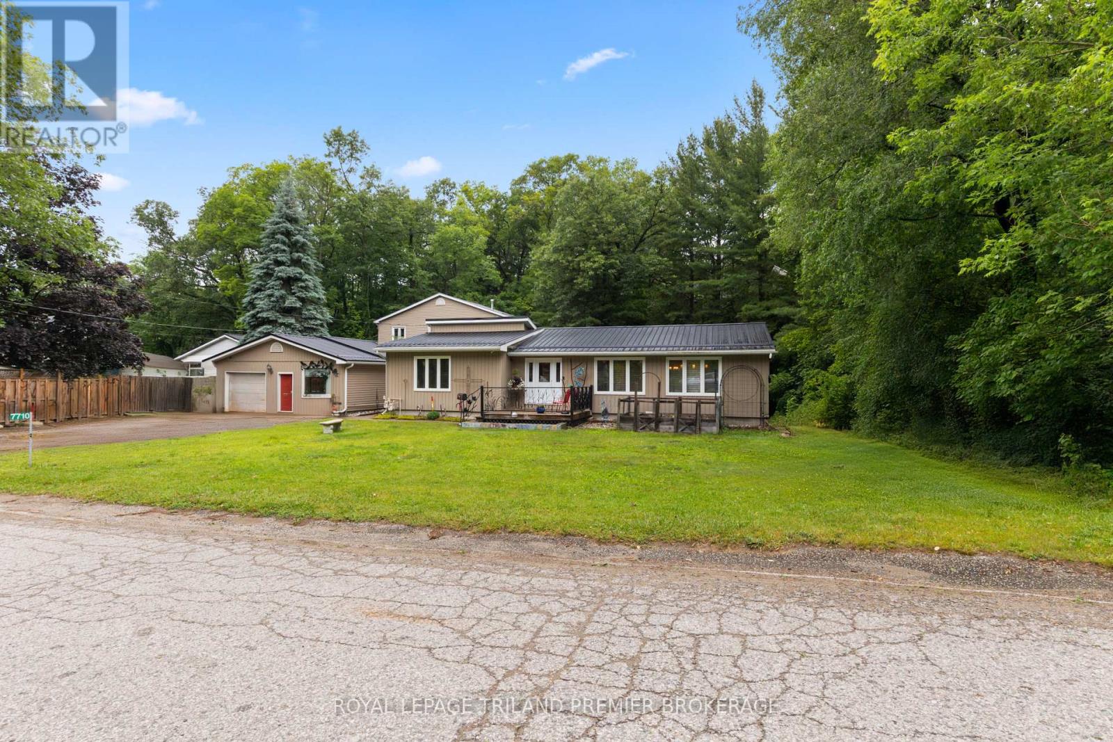 7710 CLAYTON STREET, Lambton Shores, Ontario