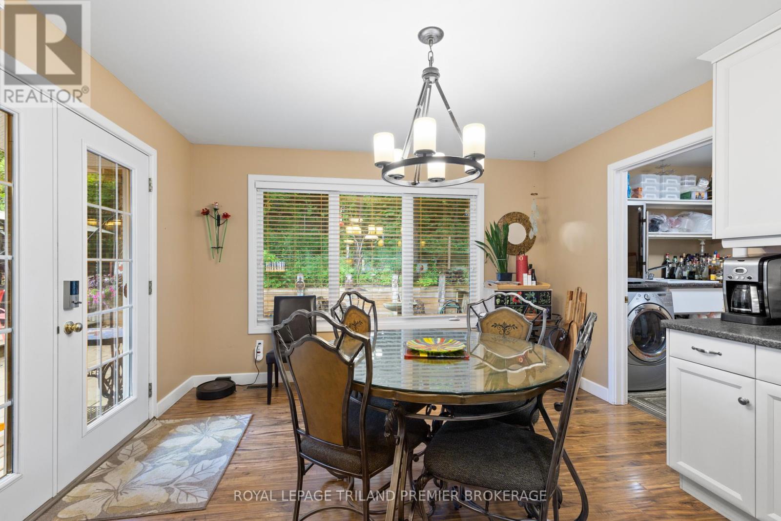 7710 Clayton Street, Lambton Shores, Ontario  N0M 2L0 - Photo 13 - X12428870