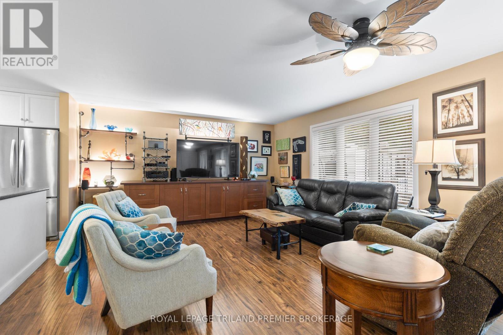7710 Clayton Street, Lambton Shores, Ontario  N0M 2L0 - Photo 6 - X12428870