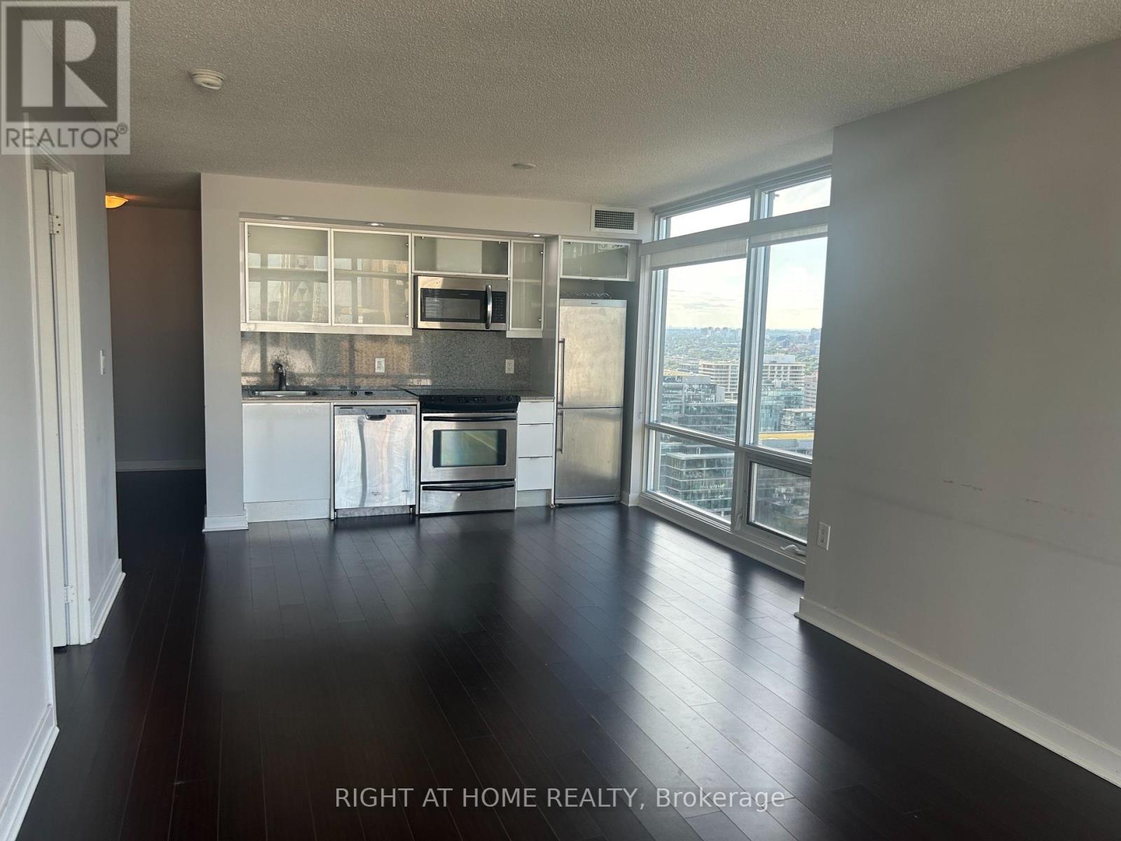 3702 - 25 Telegram Mews, Toronto, Ontario  M5V 3Z1 - Photo 10 - C12428683