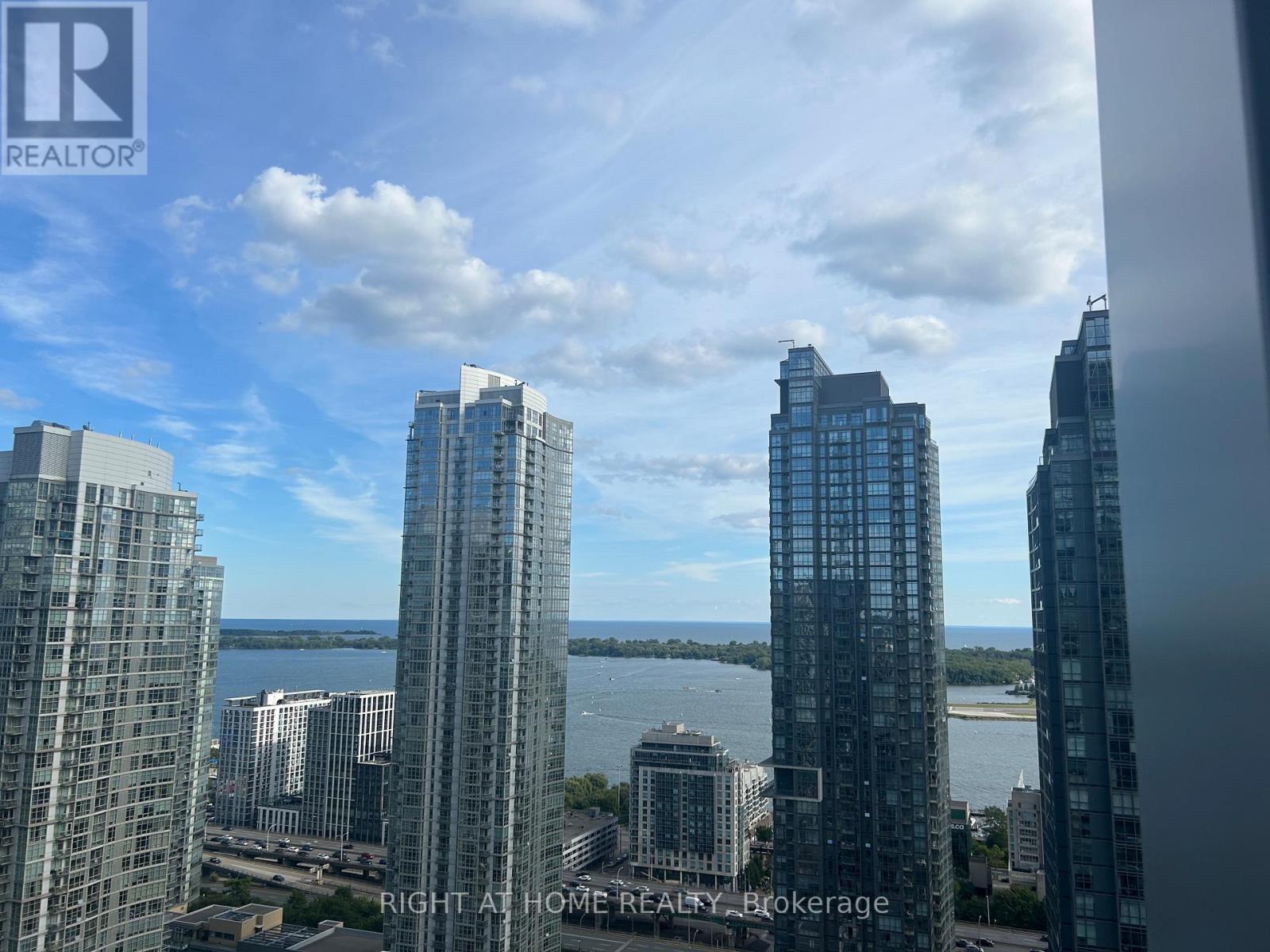 3702 - 25 Telegram Mews, Toronto, Ontario  M5V 3Z1 - Photo 14 - C12428683