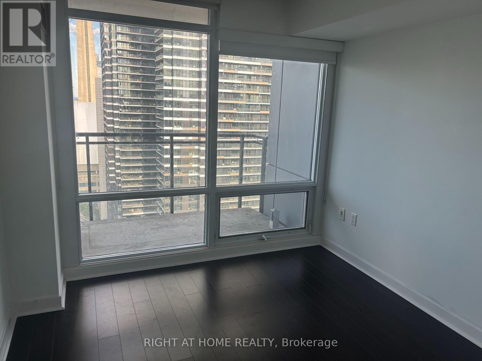 3702 - 25 Telegram Mews, Toronto, Ontario  M5V 3Z1 - Photo 19 - C12428683