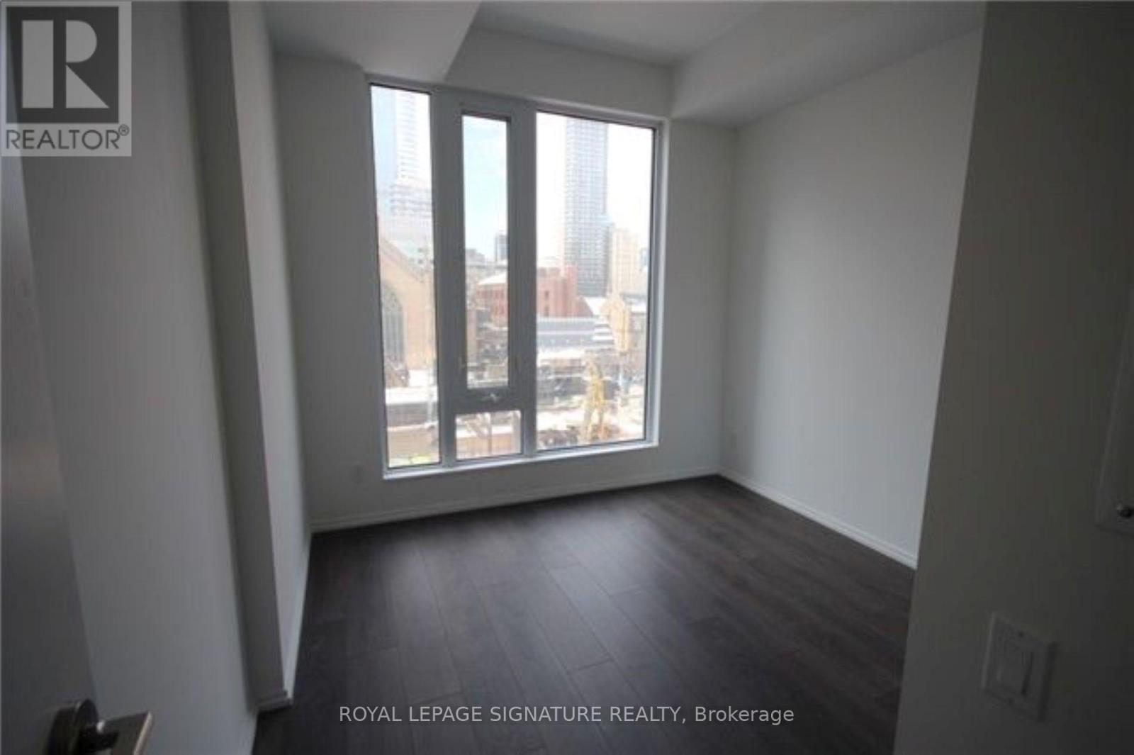 907 - 68 Shuter Street, Toronto, Ontario  M5B 1B4 - Photo 7 - C12428766