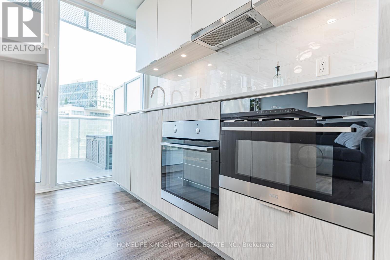 923 - 15 Queens Quay E, Toronto, Ontario  M5E 0C5 - Photo 16 - C12428802