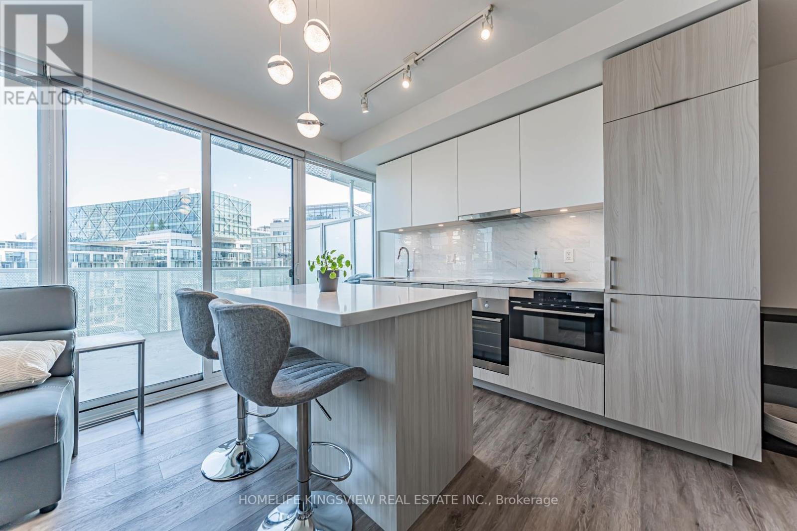 923 - 15 Queens Quay E, Toronto, Ontario  M5E 0C5 - Photo 9 - C12428802