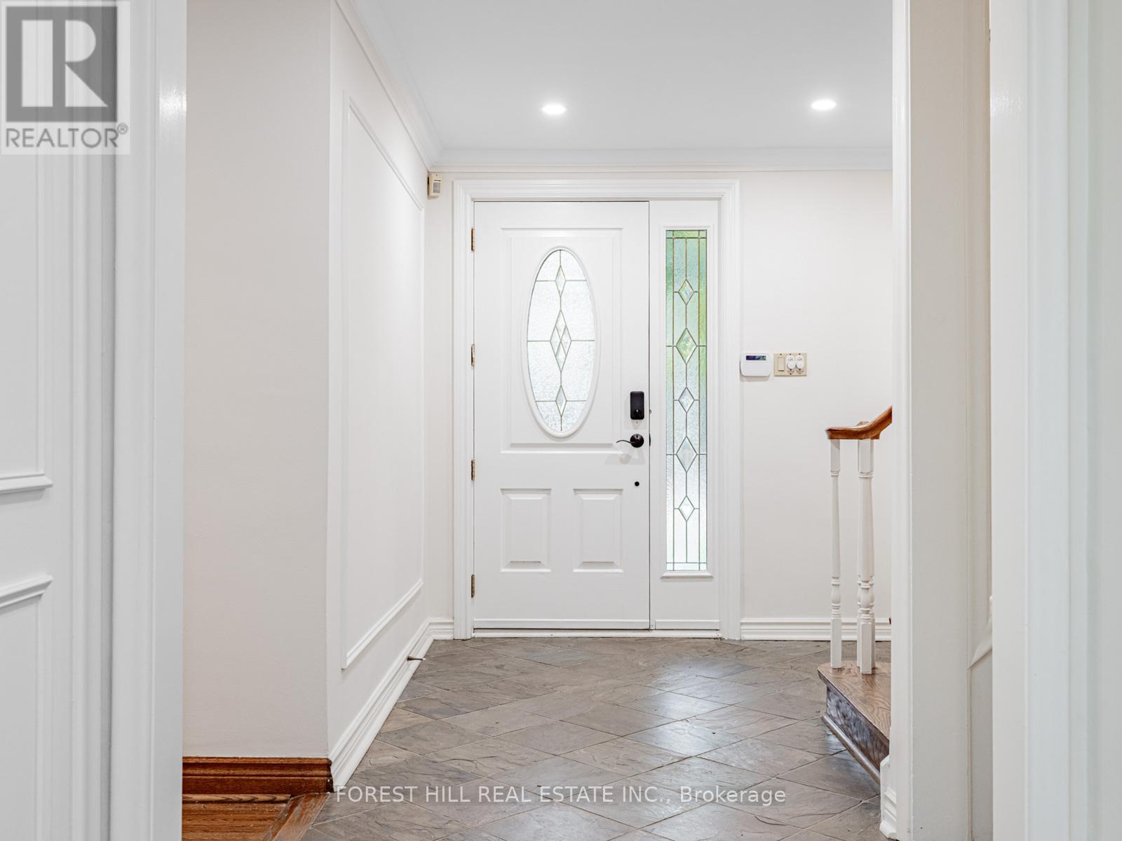 54 Plymbridge Road, Toronto, Ontario  M2P 1A3 - Photo 3 - C12428818