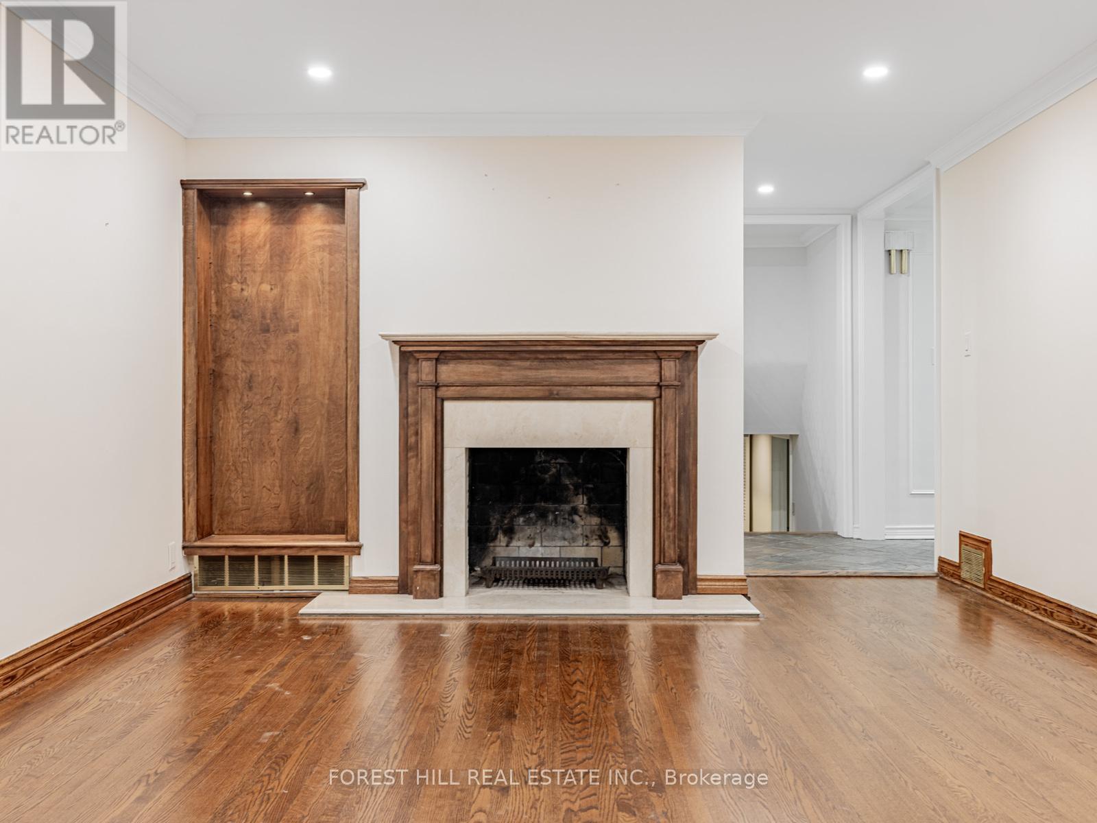 54 Plymbridge Road, Toronto, Ontario  M2P 1A3 - Photo 5 - C12428818
