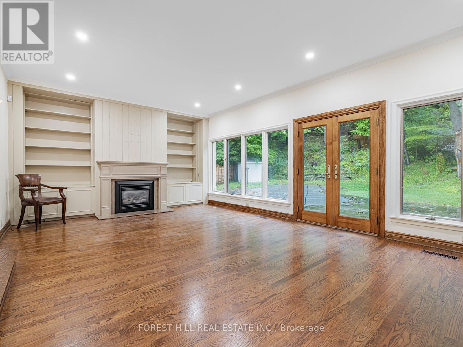 54 Plymbridge Road, Toronto, Ontario  M2P 1A3 - Photo 9 - C12428818