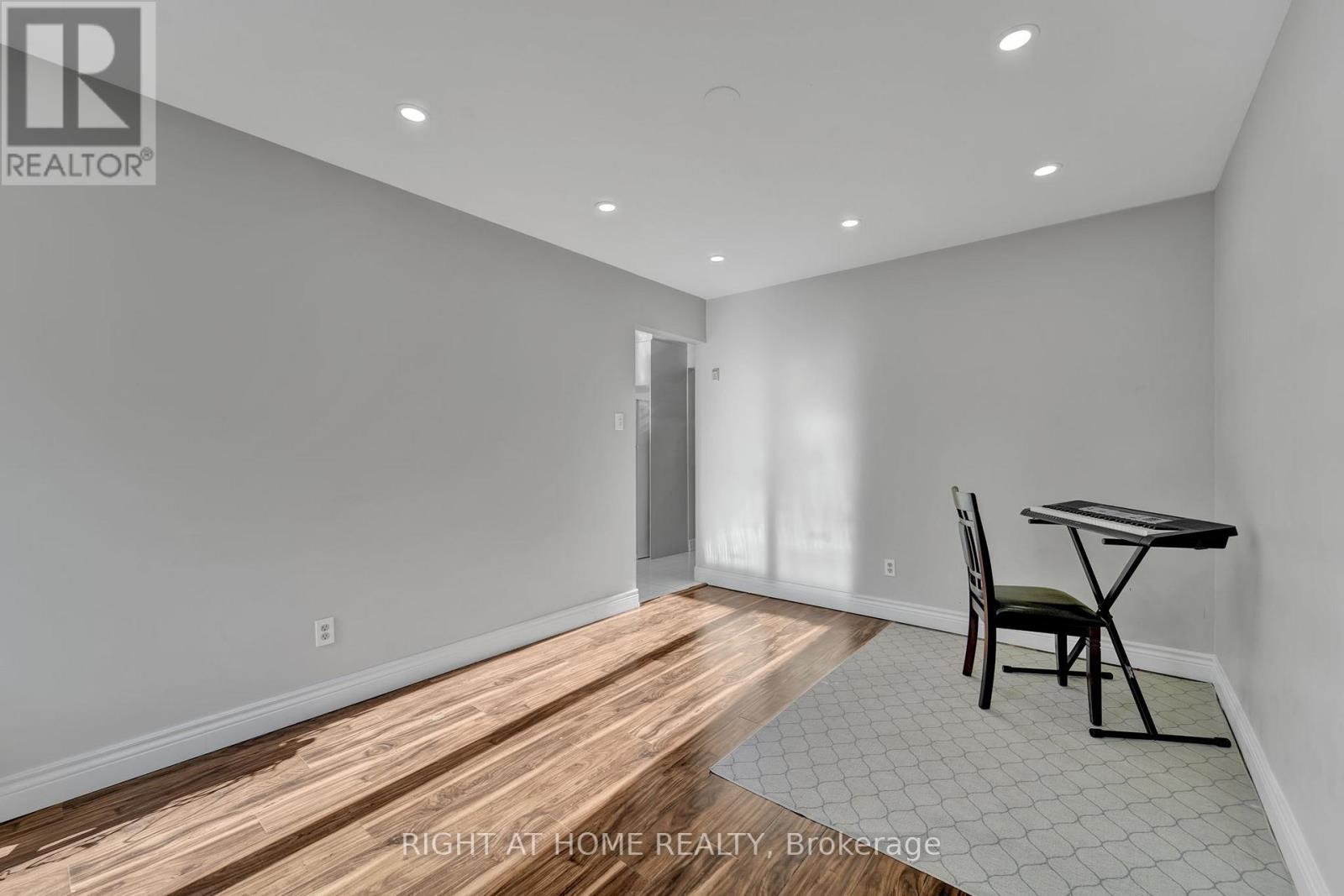 105 Hupfield Trail, Toronto, Ontario  M1B 4R5 - Photo 11 - E12428817