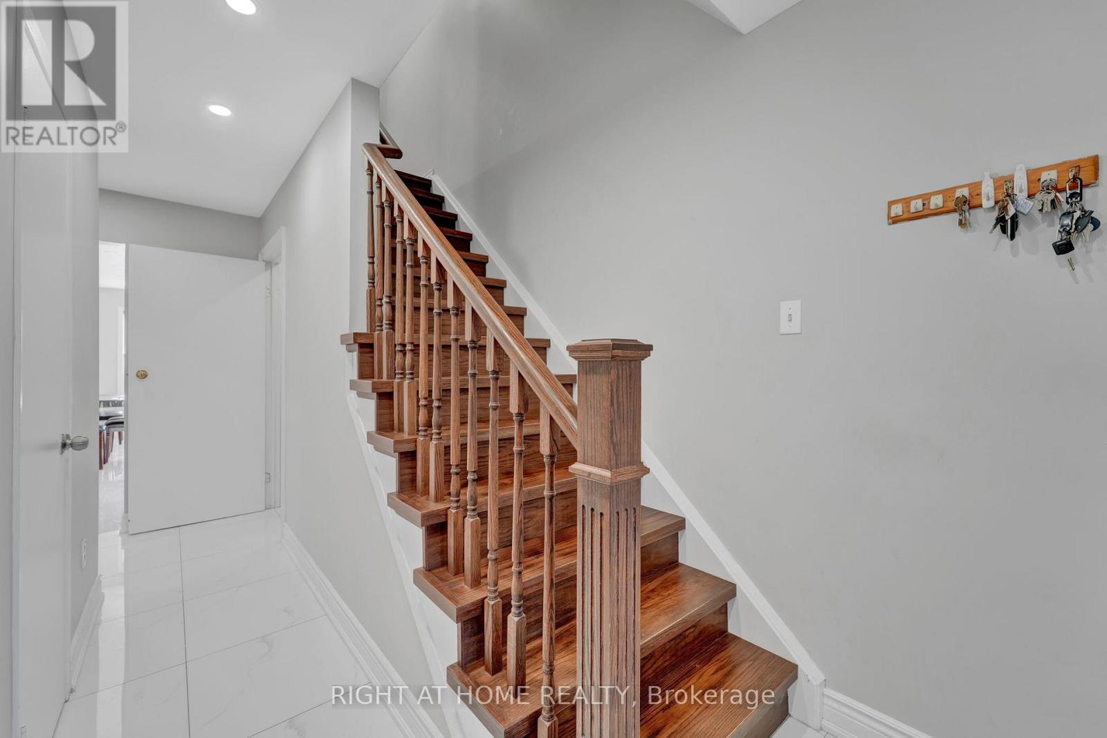 105 Hupfield Trail, Toronto, Ontario  M1B 4R5 - Photo 18 - E12428817