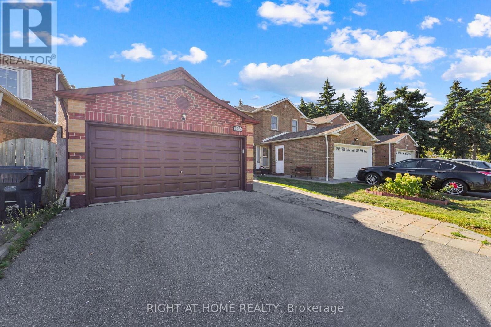 105 Hupfield Trail, Toronto, Ontario  M1B 4R5 - Photo 4 - E12428817