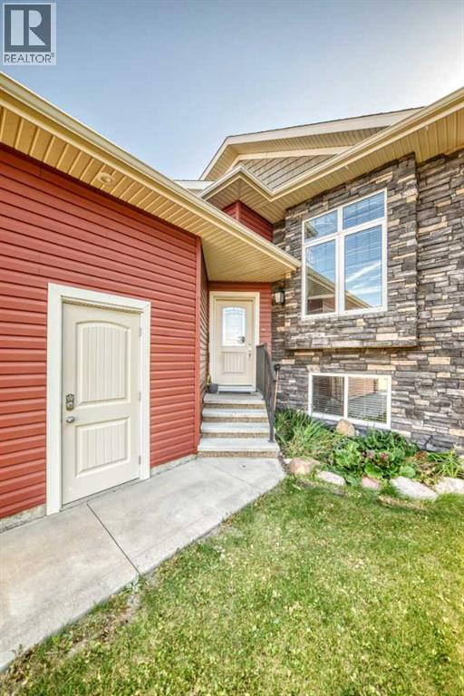 150 Voisin Close, Red Deer, Alberta  T4R 0N1 - Photo 2 - A2259130