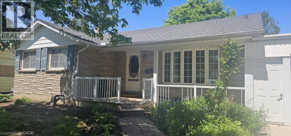 370 Greenbrook Drive, Kitchener, Ontario  N2M 4K4 - Photo 1 - 40773945