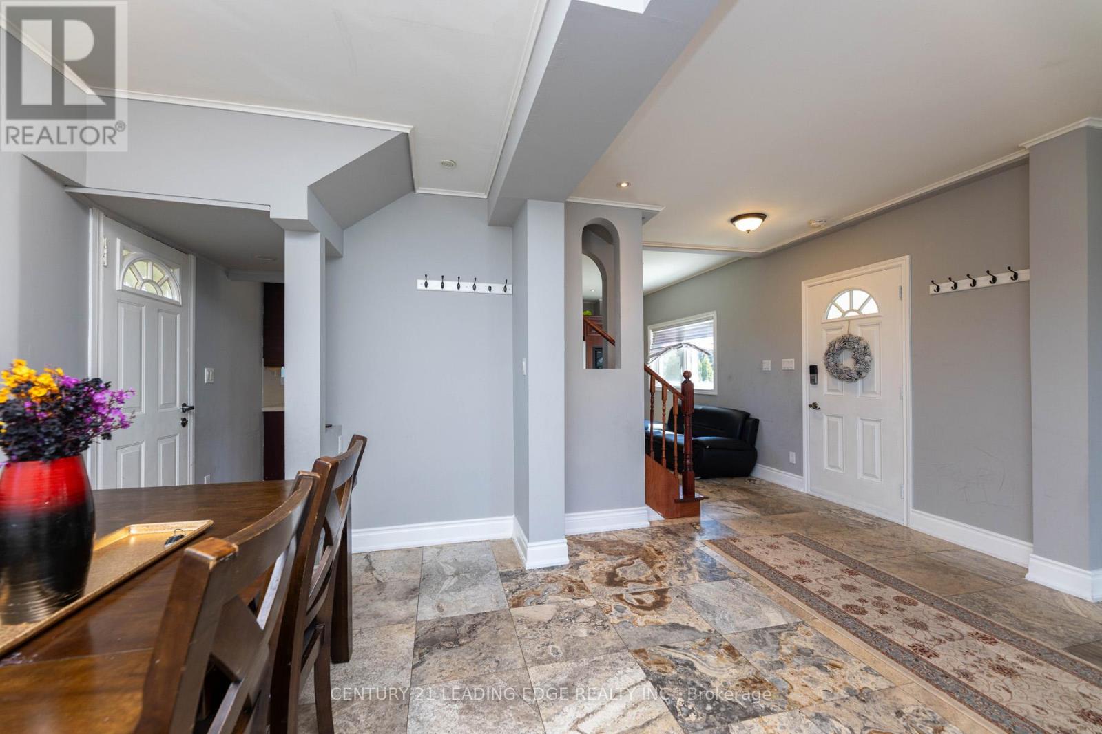 13286 Dufferin Street, King, Ontario  L7B 1K5 - Photo 4 - N12428682