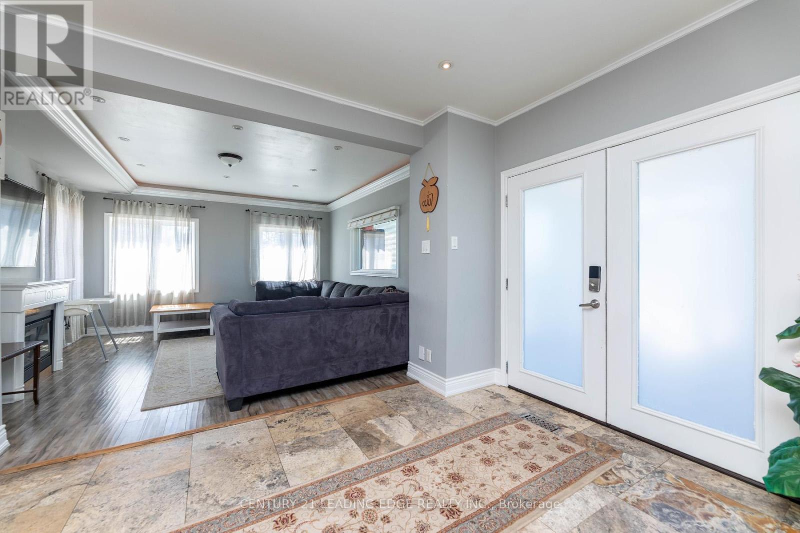 13286 Dufferin Street, King, Ontario  L7B 1K5 - Photo 8 - N12428682