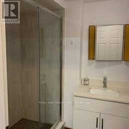 37 Middleton Court, Markham, Ontario  L3R 3G6 - Photo 17 - N12428703