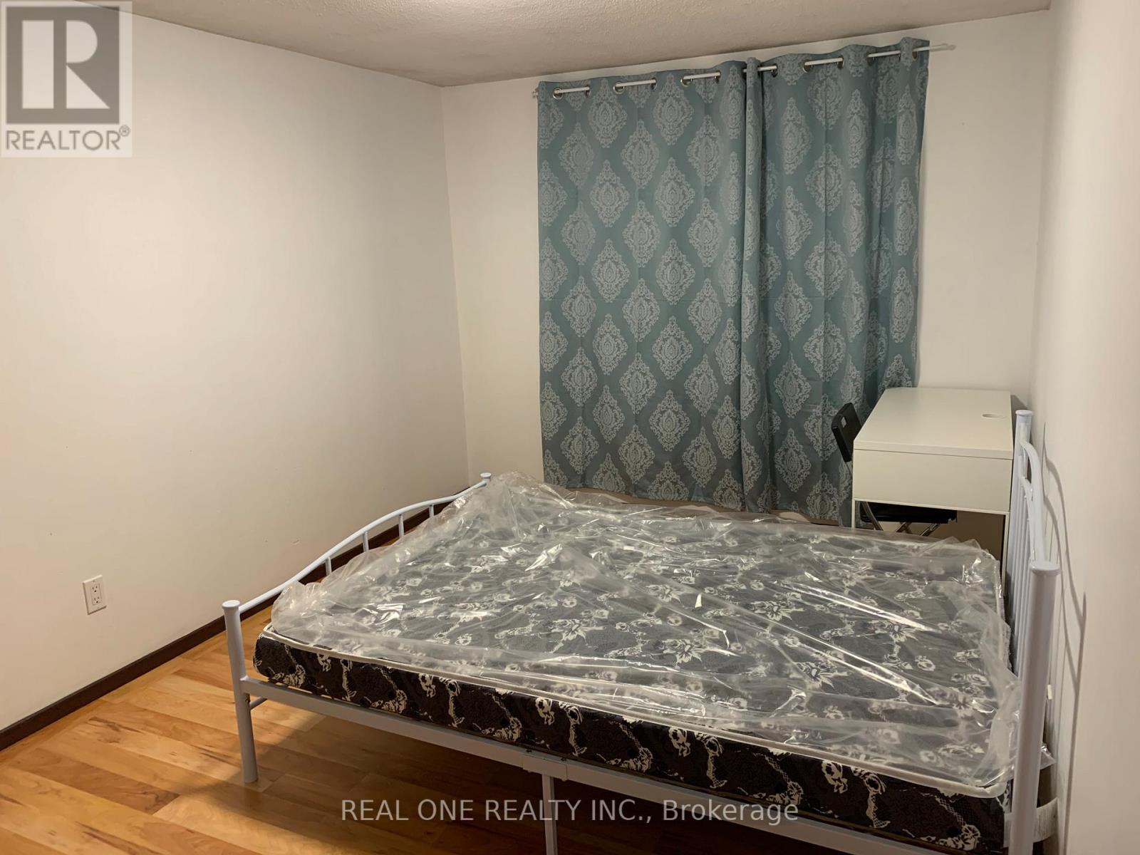 37 Middleton Court, Markham, Ontario  L3R 3G6 - Photo 7 - N12428703