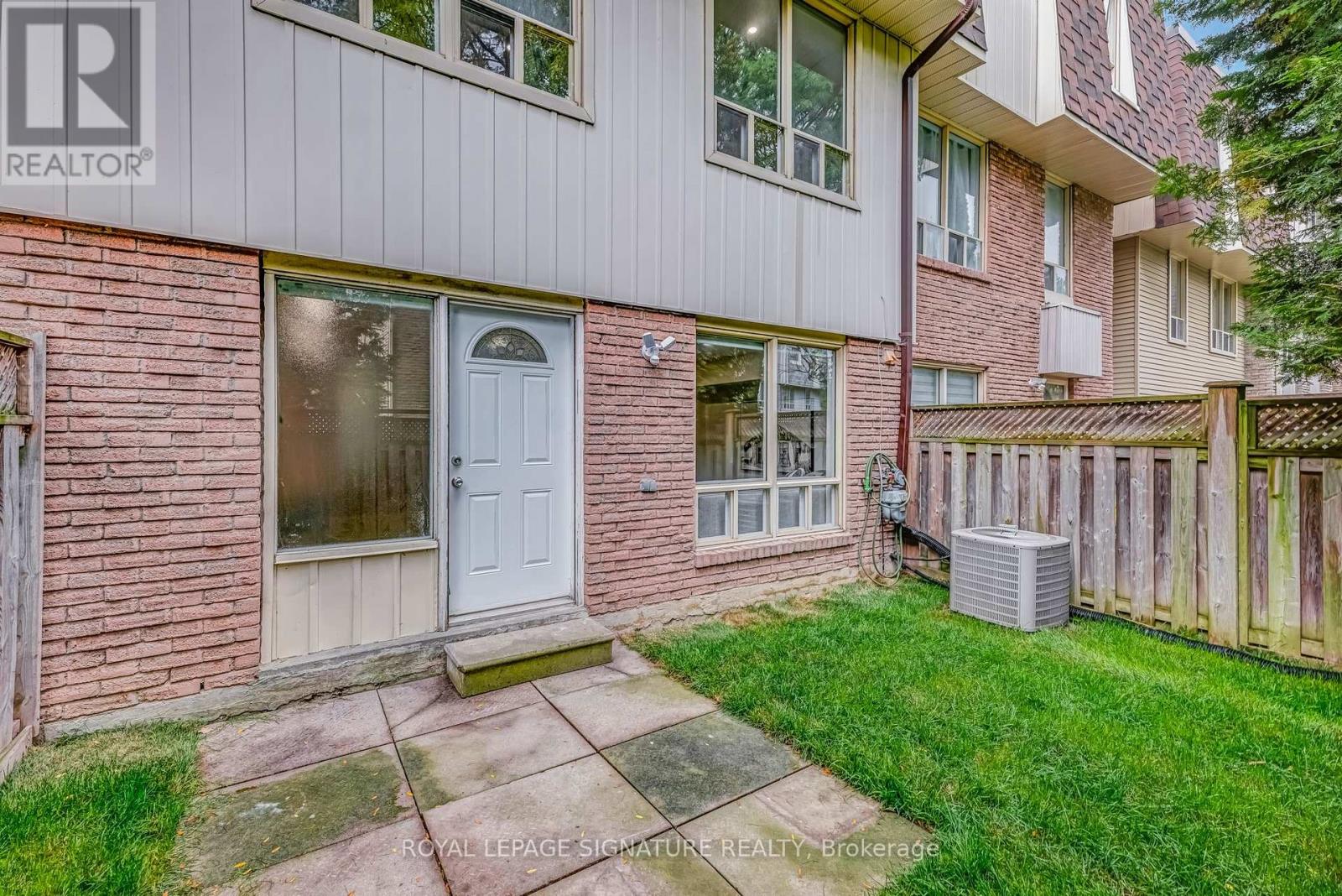6 - 67 Poplar Crescent, Aurora, Ontario  L4G 3M4 - Photo 34 - N12428721