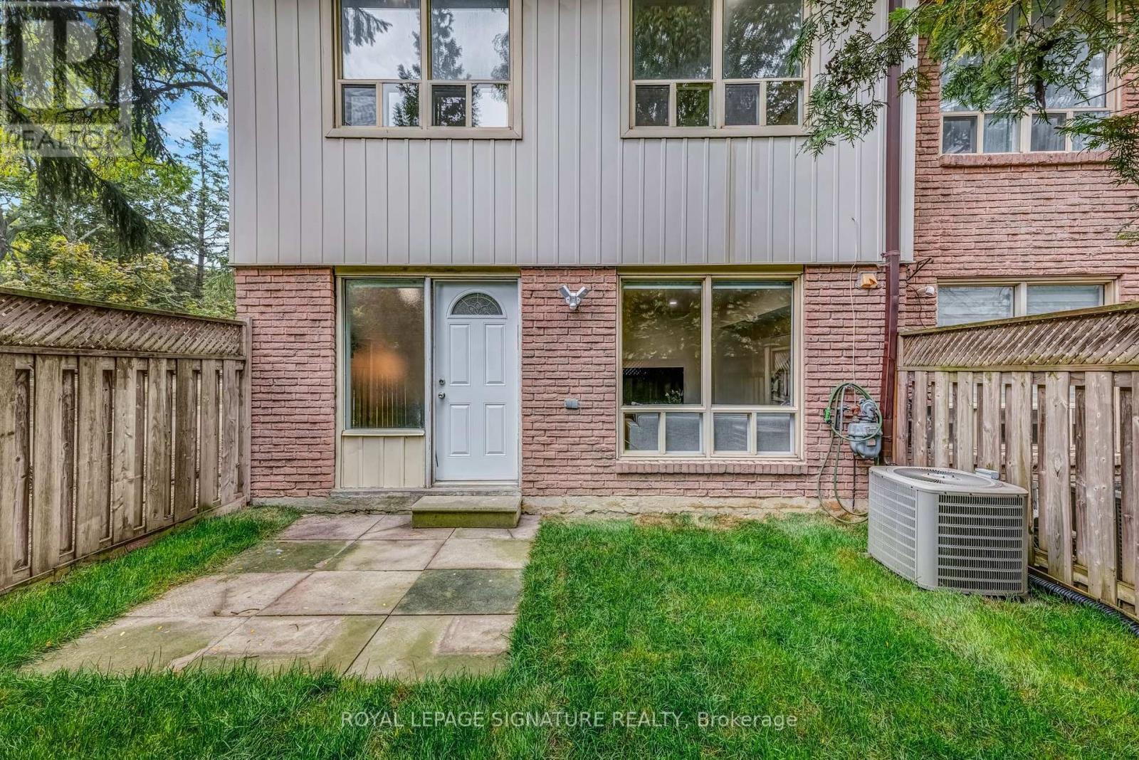 6 - 67 Poplar Crescent, Aurora, Ontario  L4G 3M4 - Photo 37 - N12428721