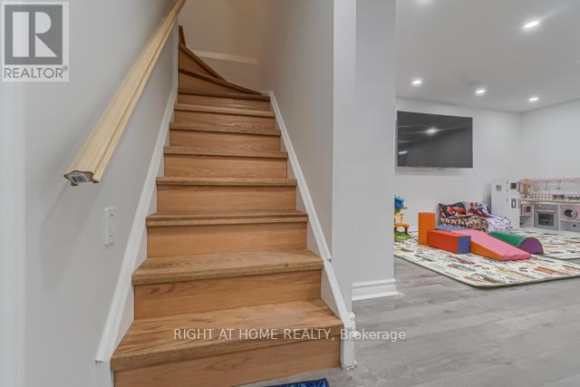 12 Laskin Drive, Vaughan, Ontario  L6A 5A4 - Photo 33 - N12428723