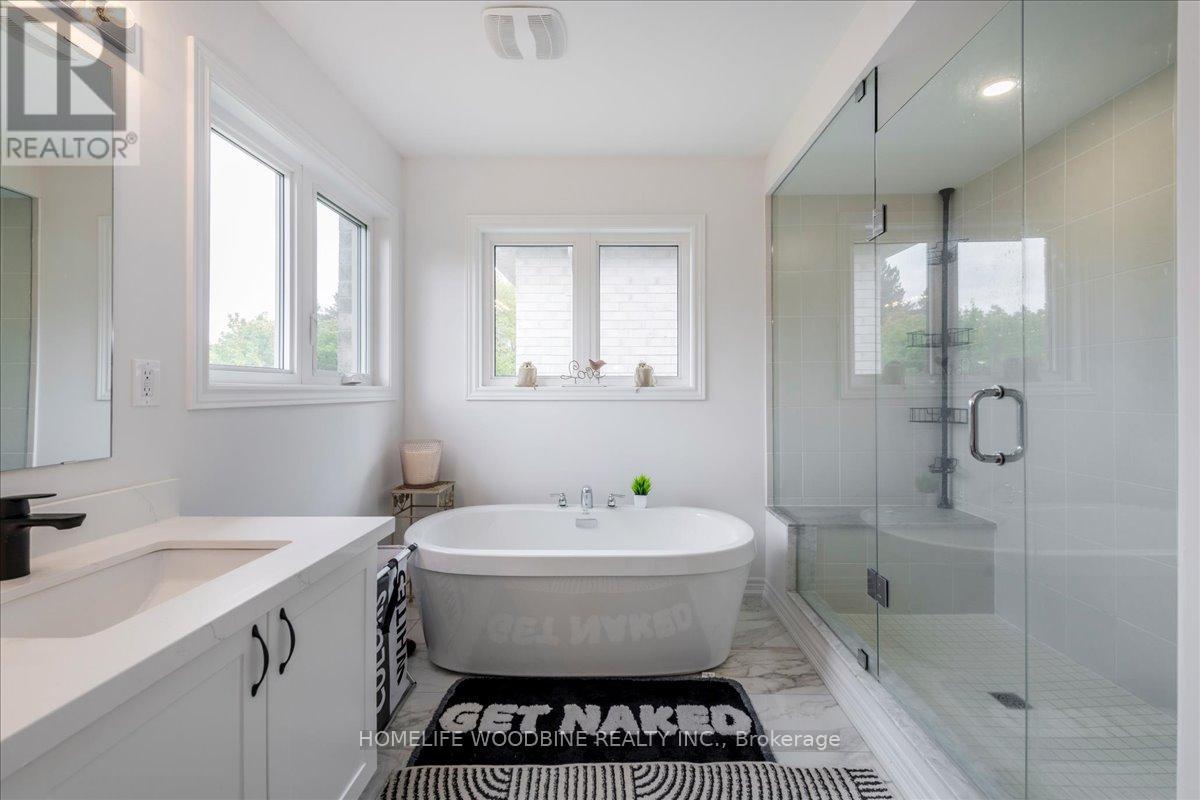 21 Wakefield Boulevard, Essa, Ontario  L3W 0L7 - Photo 19 - N12428725